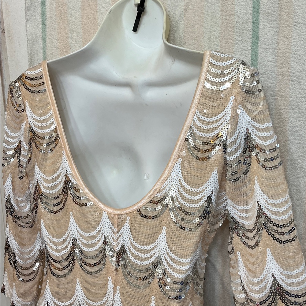 π€π€π€π€π€ CRYSTAL DOLL SEQUIN 3/4β SLEEVE DRESS. π€π€π€π€π€π€π€ - Picture 3 of 5